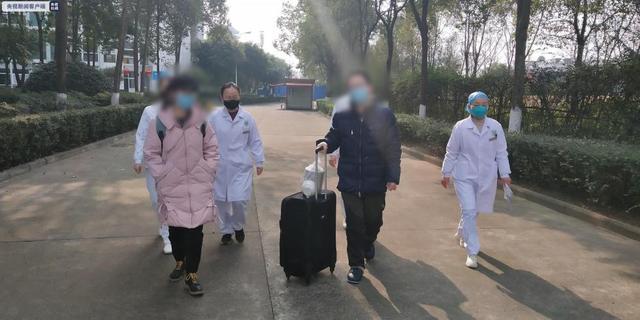 邛崃市病人院后返乡